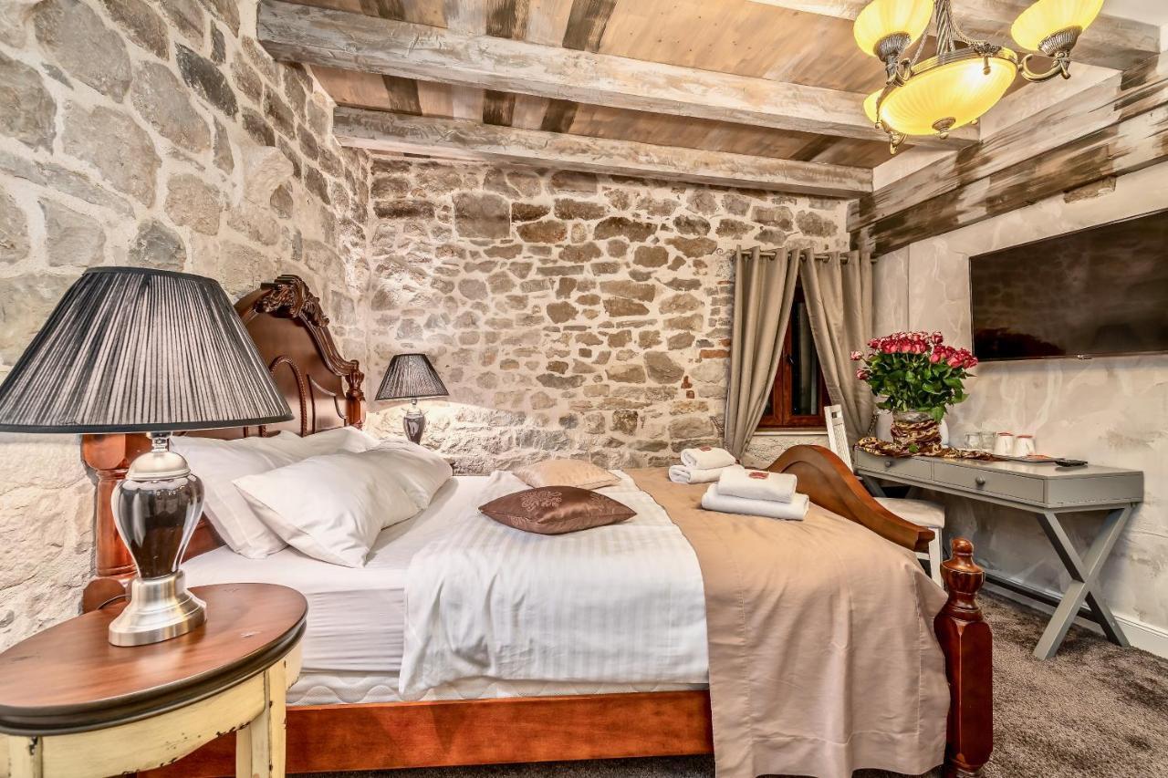 Historic Plaza Varos Split (Adults Only) Екстер'єр фото