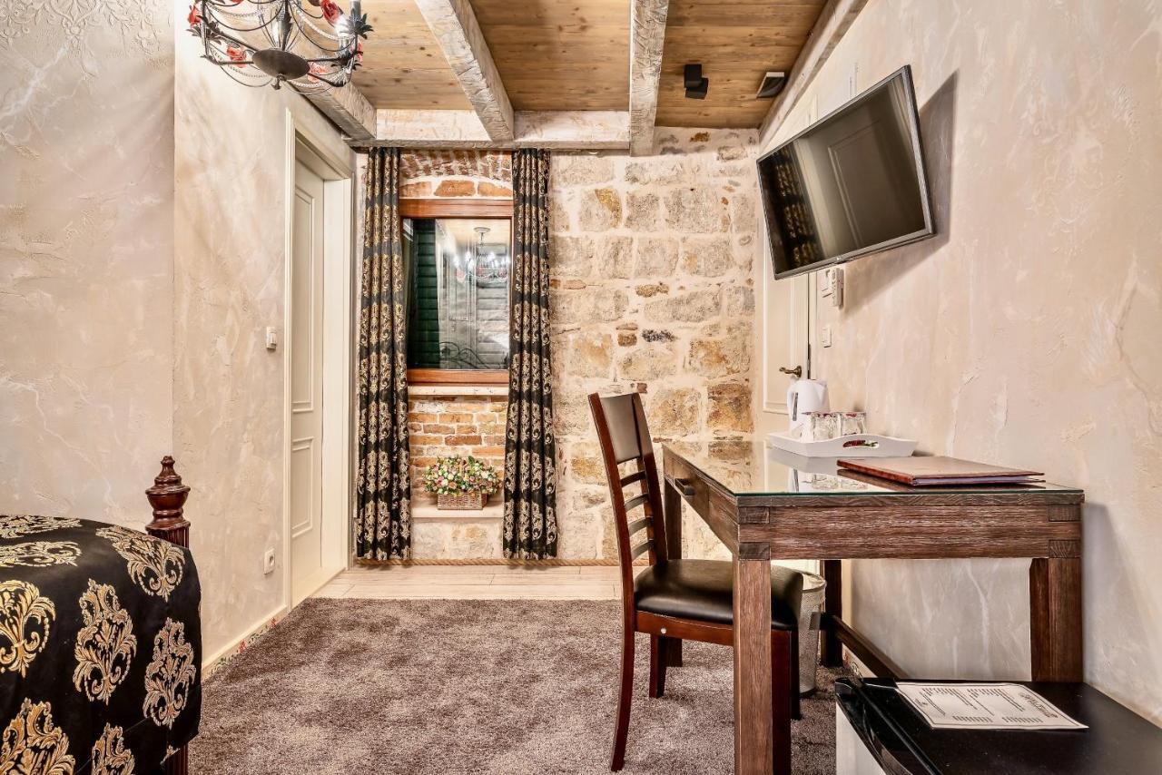 Historic Plaza Varos Split (Adults Only) Екстер'єр фото
