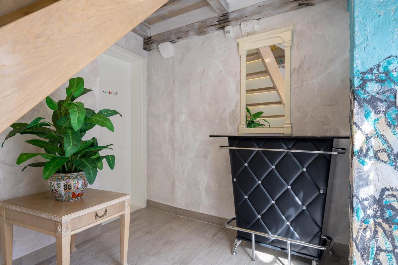 Historic Plaza Varos Split (Adults Only) Екстер'єр фото