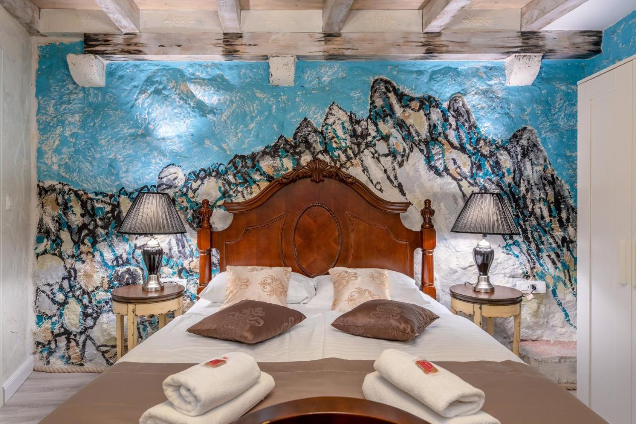 Historic Plaza Varos Split (Adults Only) Екстер'єр фото