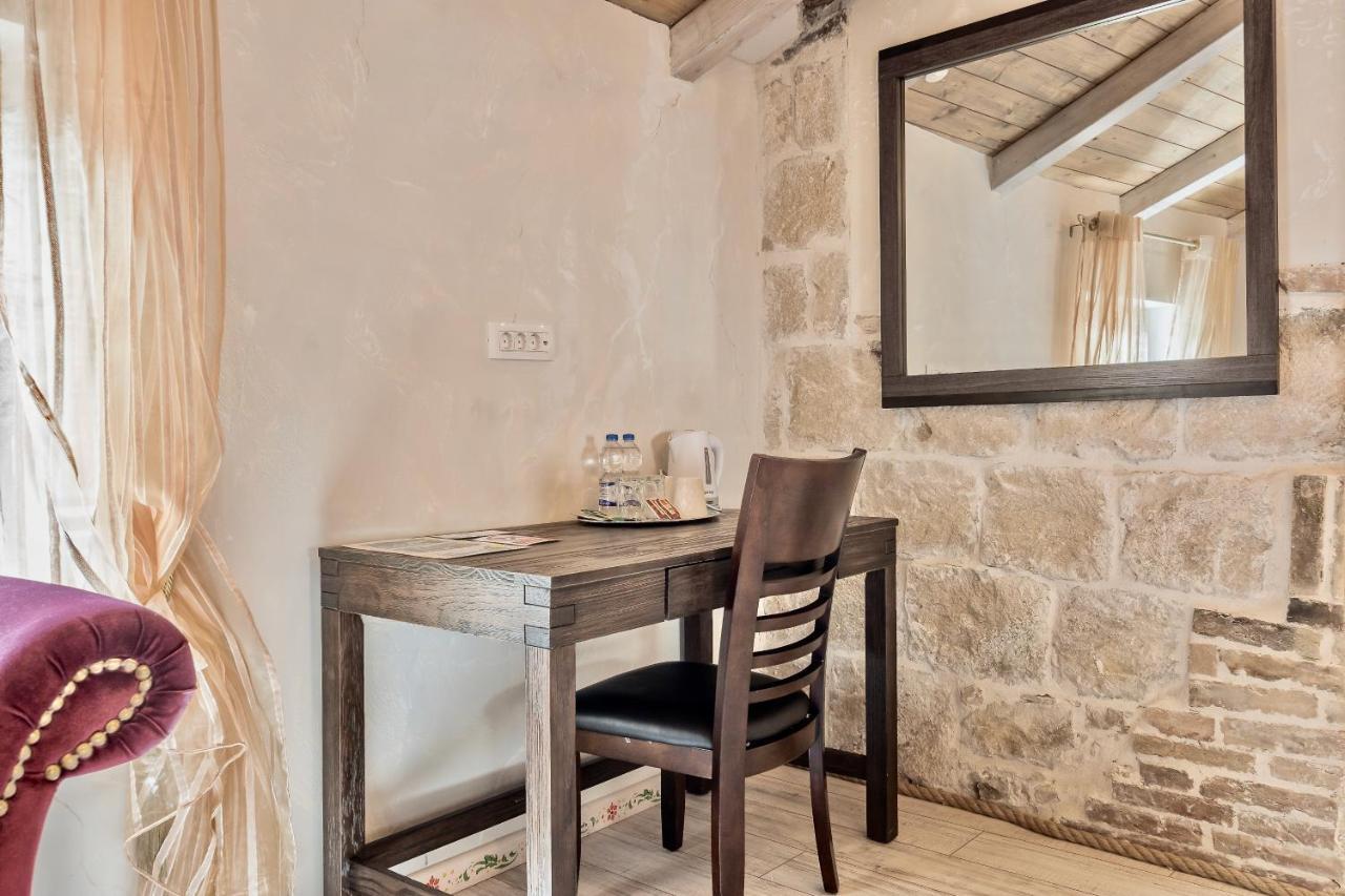 Historic Plaza Varos Split (Adults Only) Екстер'єр фото