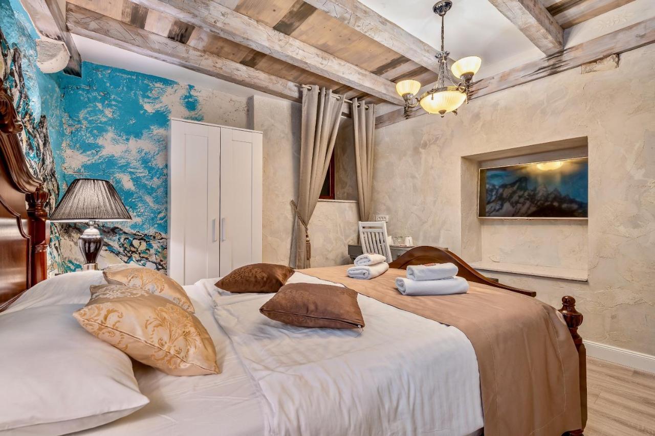 Historic Plaza Varos Split (Adults Only) Екстер'єр фото