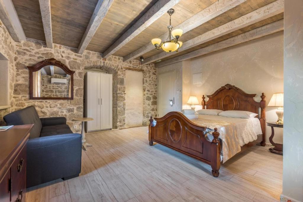 Historic Plaza Varos Split (Adults Only) Екстер'єр фото