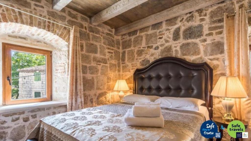 Historic Plaza Varos Split (Adults Only) Екстер'єр фото