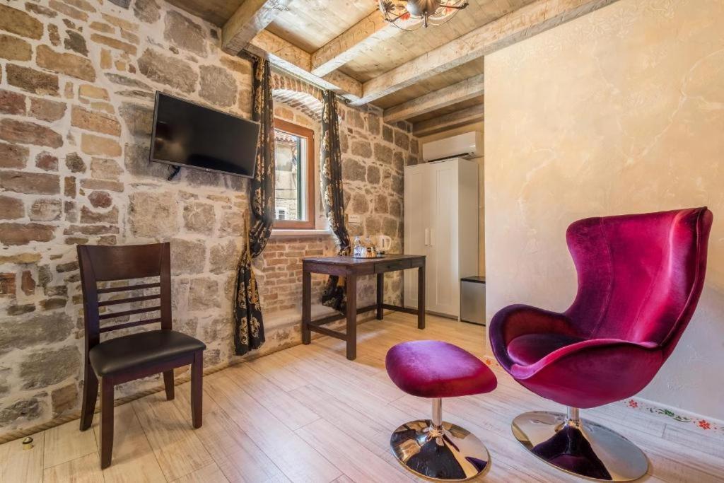 Historic Plaza Varos Split (Adults Only) Екстер'єр фото